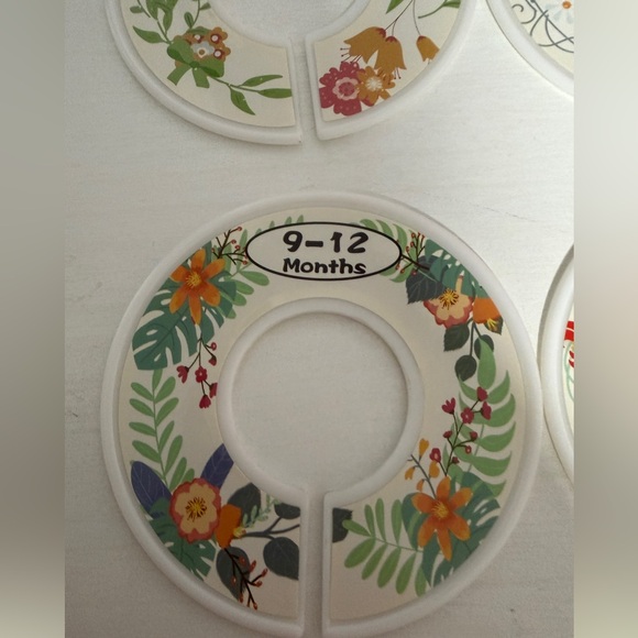 Baby Closet Dividers – Floral Nursery Clothing Organizers (0–24 Months) - Picture 5 of 7